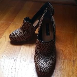 Beautiful Leather and hide 4" Heels!!